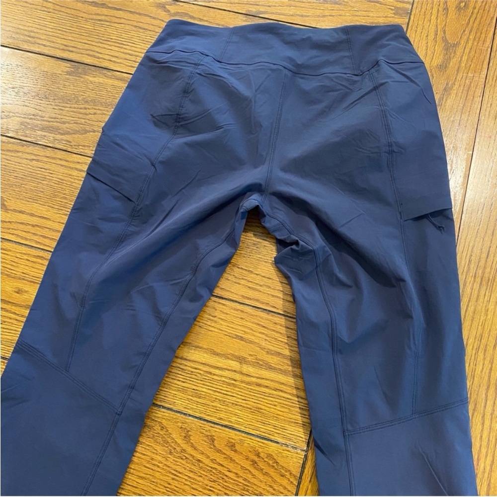Arc'teryx Women's Navy/Gray Cargo Pants - Picture 2 of 11